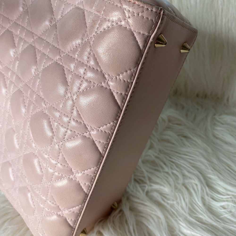 Lady Dior handbag - Picture 6 of 17